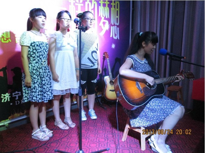 ���뼪��ѧУ���ջ���