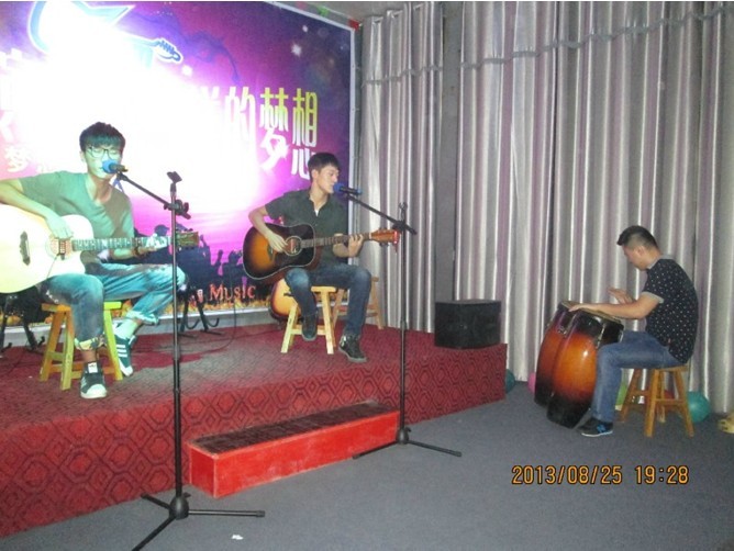 ���뼪��ѧУ���ջ���