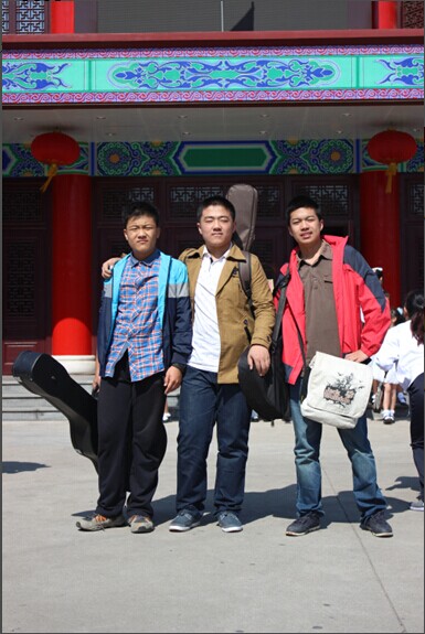 ��У��λ����ѧ���ٻ�ɽ�����ֽ�