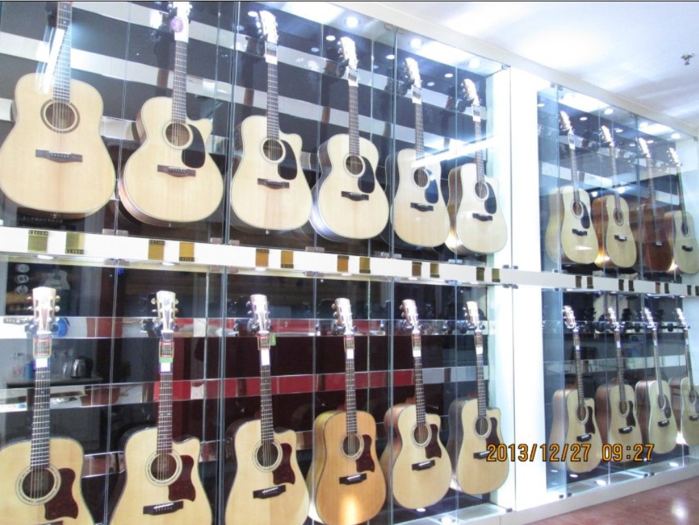 ���뼪��ѧУ����